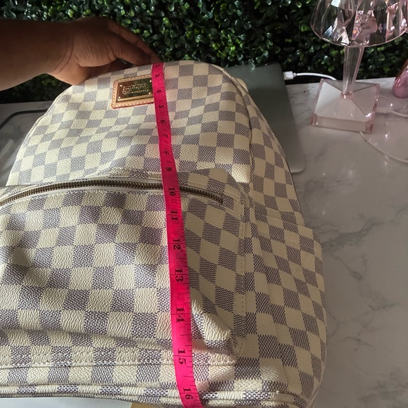 Checkered Backpack - Picture 12 of 12